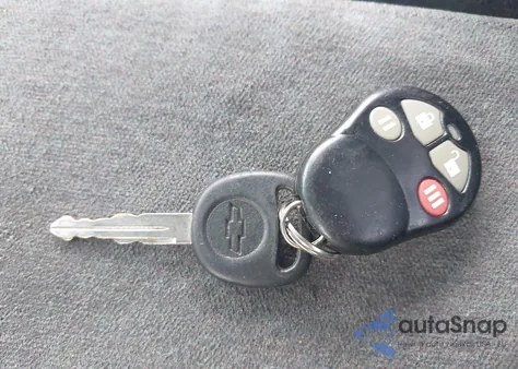 2000 Chevrolet S-10 Ls z USA, uszkodzony, nr VIN 1GCCS14W2YK227573